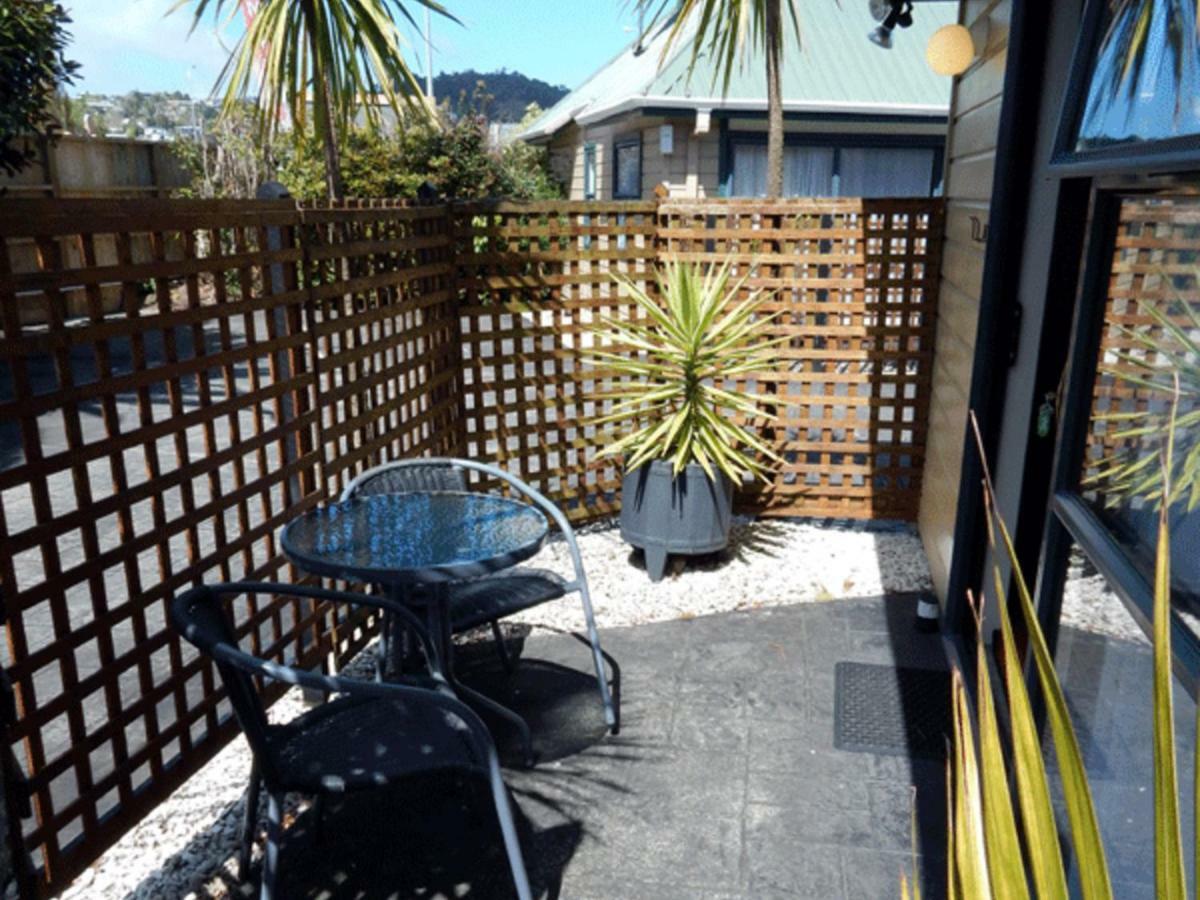 Cheviot Park Motor Lodge Whangarei Extérieur photo